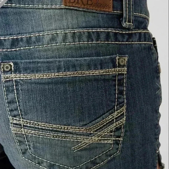 BKE Lowrise Stella V-Cut Stretch Slim Fit Hand Sanded Fray Denim Shorts Size 25 - Picture 3 of 15